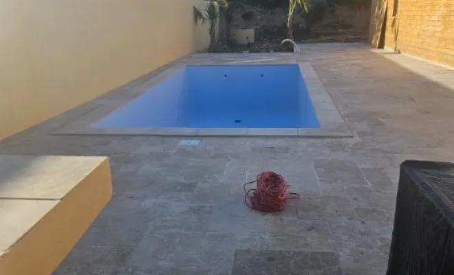 Terrassement et création d'une piscine aux Arcs , Les Arcs-sur-Argens, J.B. Maçonnerie